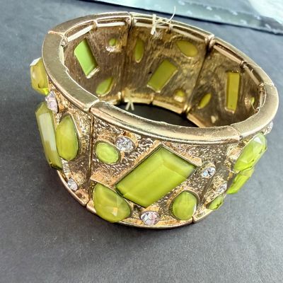 Lime green stretch fashion bracelet