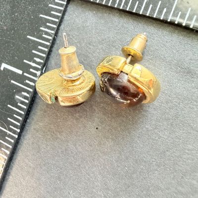 Amber type stone stud earrings vintage stylr