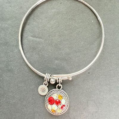 Flower marked beautiful charm bracelet