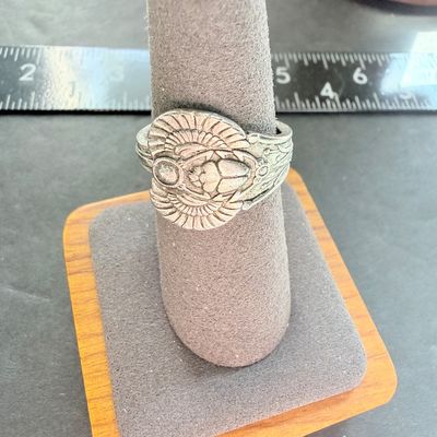 Silver tone unmarked ring