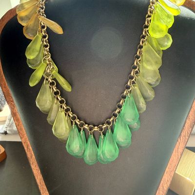 Vintage cold water creeks green tone necklace