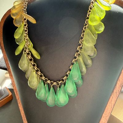 Vintage cold water creeks green tone necklace