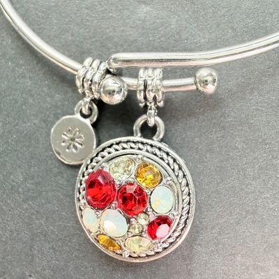 Flower marked beautiful charm bracelet