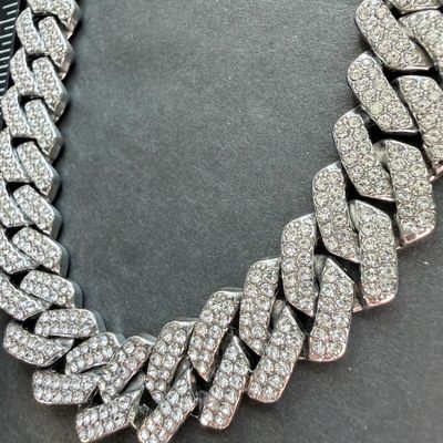 Vintage beautiful rhinestone necklace