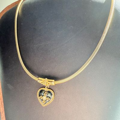 Vintage priemer design marked gold tone necklace