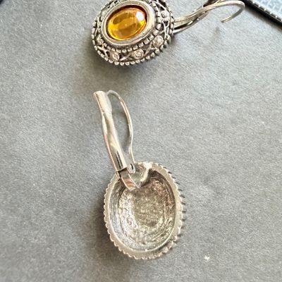 Vintage style beautiful earrings
