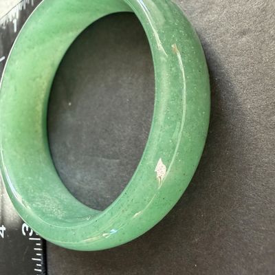 Jade tone type bangle bracelet