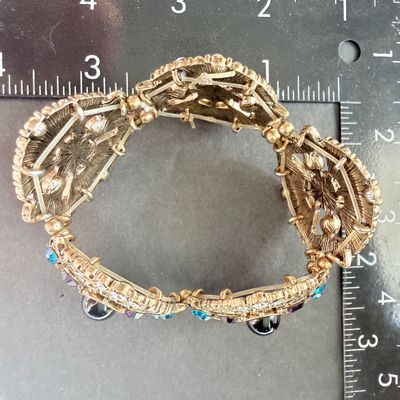 Silver tone stretch fashion bracelet