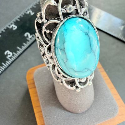 Turquoise stone type stretchy ring