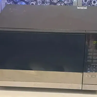 Oster Countertop Microwave