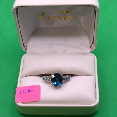 10k Ring with stone 