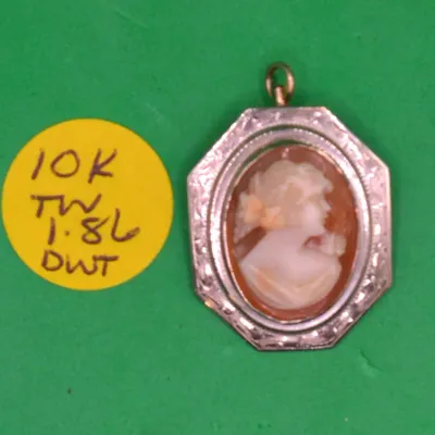 10k Camero Broach or Necklace Pendant