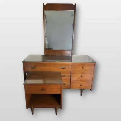 Mainline by Hooker Mid Century Modern Dresser Mirror Nightstand Set