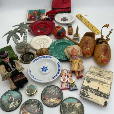 World Travel Souvenirs Dutch Wooden Clogs Ashtrays Dolls