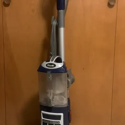 Shark Navigator LiftAway Deluxe Model NV360 26 Vacuum Cleaner