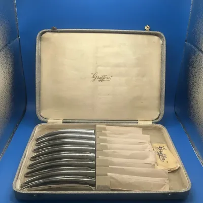 Vintage Antique Set of 8 Dining Knives with Box, Sheathes