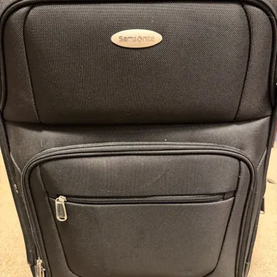 Samsonite Black Softside Spinner Wheeled Luggage Suitcase