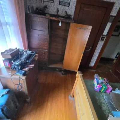 Sale Photo Thumbnail #134