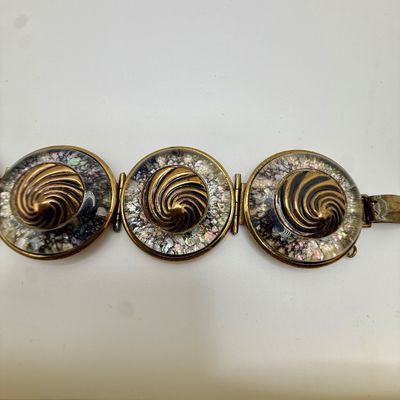 Sale Photo Thumbnail #138