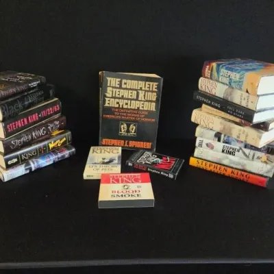 6 - Stephen King Book Collection, Several Firsts
Stephen King books including several first editions. Includes hardcovers, paperbacks,...