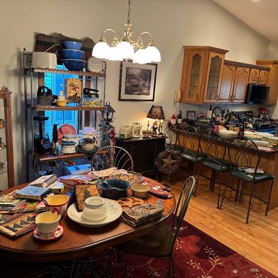 Dining room & kitchen 