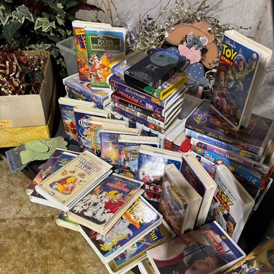 Sale Photo Thumbnail #164: Disney VHS collection 