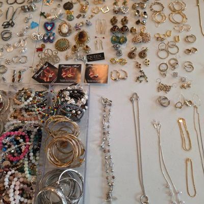 Sale Photo Thumbnail #18
