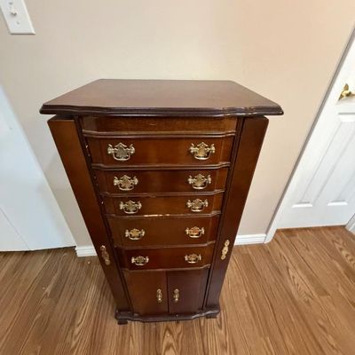 Sale Photo Thumbnail #169
