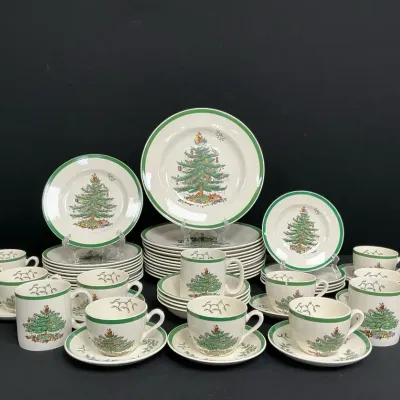 Spode England, Christmas Tree Dinnerware No. 1