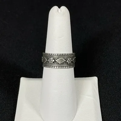 Sterling Silver Size 7 Ring Diamond/flowers*