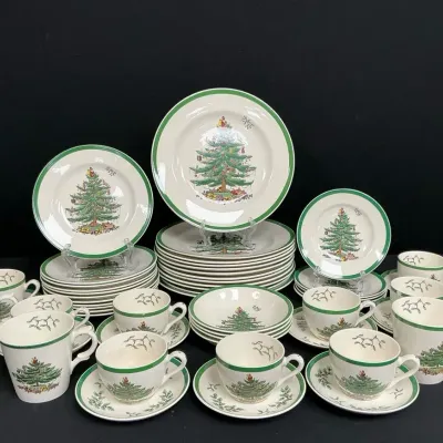 Spode England, Christmas Tree Dinnerware No. 2