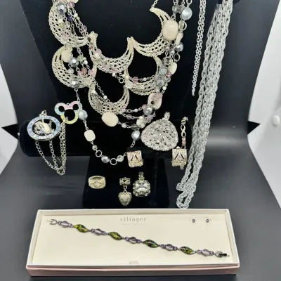 Liz Claiborne - Costume Jewelry 