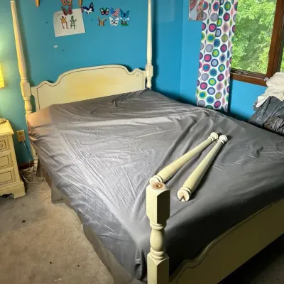 Bassett Four Post Twin Bed