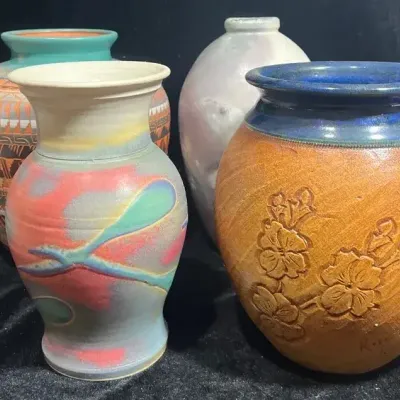 Navajo Artist - Agnes Woods Pottery 