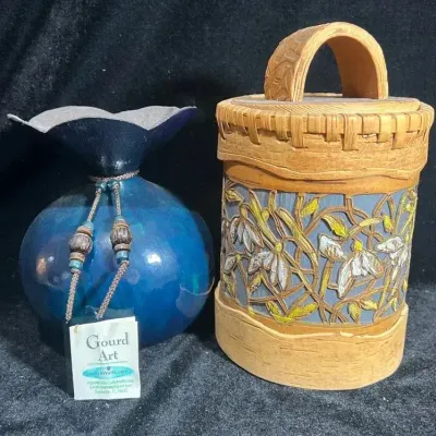 Artisan Collectibles 