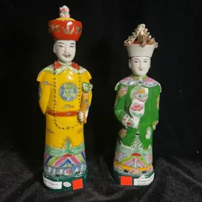 Chinese Porcelain Statues 