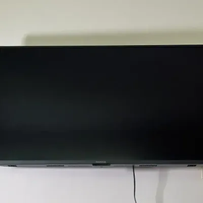 42” Insignia Smart TV