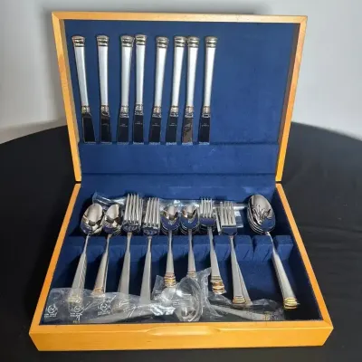Lenox “Eternal Gold Frosted” Silverware