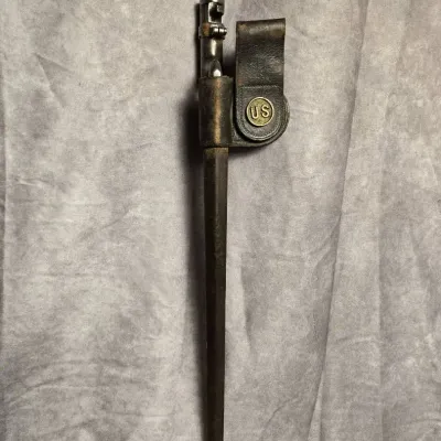 US Model 1873 Trapdoor Springfield Bayonet Metal Scabbard Leather Frog