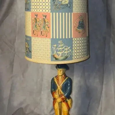 Vtg. Chalkware Minute Man Lamp Made By Quality Creative Corp With Military Patchwork Drum Shade Circ