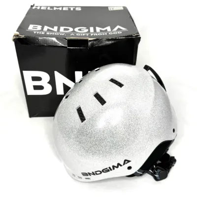 Ski and Snow Board Helmet Size M / 54-58 CM 