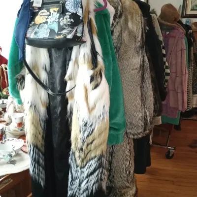 Sale Photo Thumbnail #97
