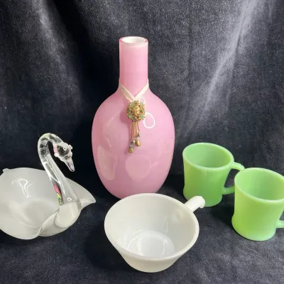 Pink, Green & White Home Decor