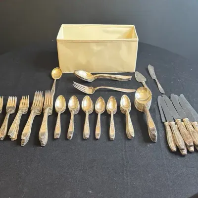 Rogers Bros. Silverplate Flatware Set 