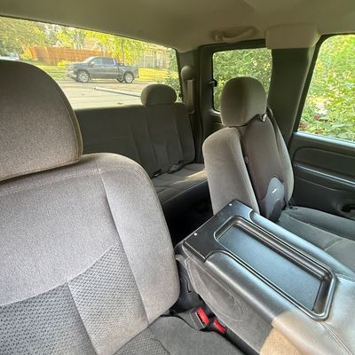 Sale Photo Thumbnail #7: 2005 Chevy Silverado
Runs and drives, battery is not functioning, we had to use a jumper pack to get it to run. Once it started ran and drove fine. Has not been on the road In several years, last licensed in 2023.

VIN number 1GCEK19B25E156366