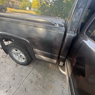 Sale Photo Thumbnail #11: 2005 Chevy Silverado
Runs and drives, battery is not functioning, we had to use a jumper pack to get it to run. Once it started ran and drove fine. Has not been on the road In several years, last licensed in 2023.

VIN number 1GCEK19B25E156366