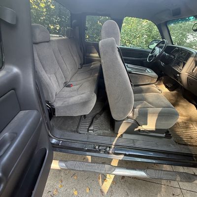 Sale Photo Thumbnail #9: 2005 Chevy Silverado
Runs and drives, battery is not functioning, we had to use a jumper pack to get it to run. Once it started ran and drove fine. Has not been on the road In several years, last licensed in 2023.

VIN number 1GCEK19B25E156366