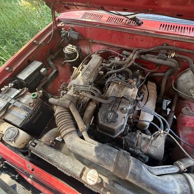Sale Photo Thumbnail #40: 1991 Toyota pick up, we have four different sets of Toyota keys. None of them are Turning in the ignition. The neighbor stated that the vehicle was his daily runner, but we are unable to start it. Clean title, VIN number
 JT4RN8187M5108476.
