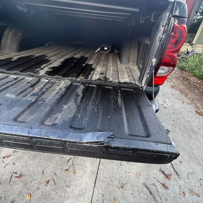 Sale Photo Thumbnail #15: 2005 Chevy Silverado
Runs and drives, battery is not functioning, we had to use a jumper pack to get it to run. Once it started ran and drove fine. Has not been on the road In several years, last licensed in 2023.

VIN number 1GCEK19B25E156366
