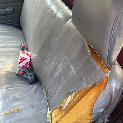 Sale Photo Thumbnail #30: 1991 Toyota pick up, we have four different sets of Toyota keys. None of them are Turning in the ignition. The neighbor stated that the vehicle was his daily runner, but we are unable to start it. Clean title, VIN number
 JT4RN8187M5108476.